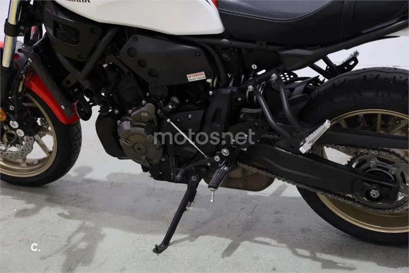 Yamaha XSR 700 – Vista 3