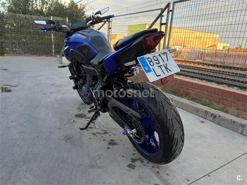 Yamaha MT-07 – Vista 7