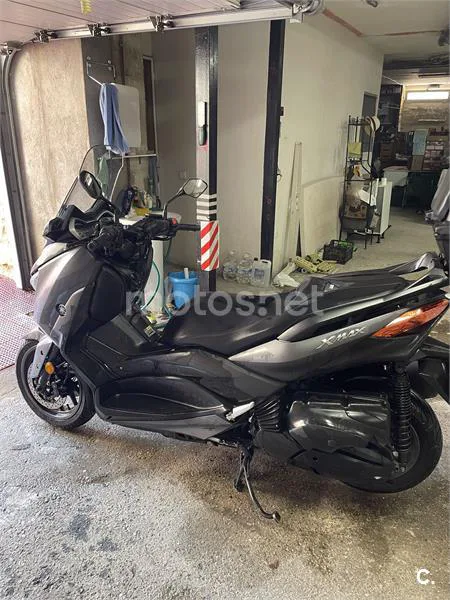 Yamaha XMAX 400 – Vista 3
