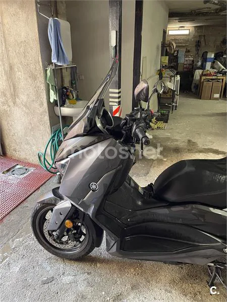 Yamaha XMAX 400 – Vista 4