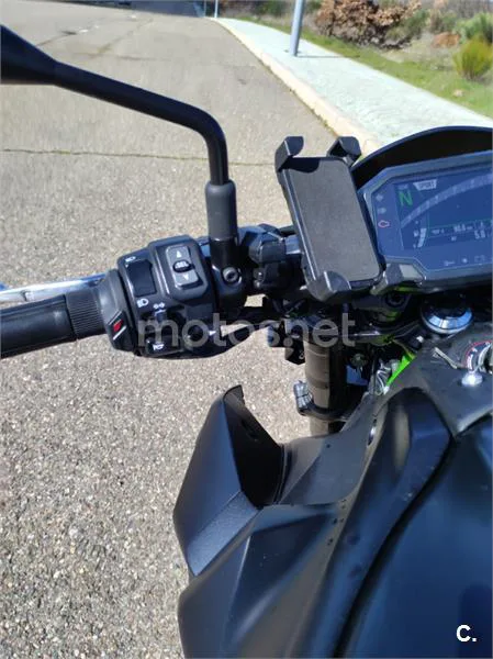 Kawasaki Z 900 – Vista 2