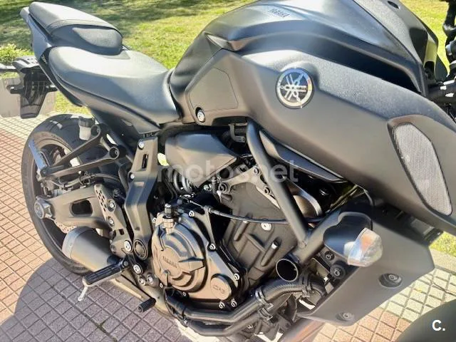 Yamaha MT-07 – Vista 12