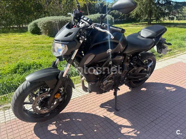 Yamaha MT-07 – Vista 18