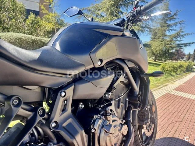 Yamaha MT-07 – Vista 6