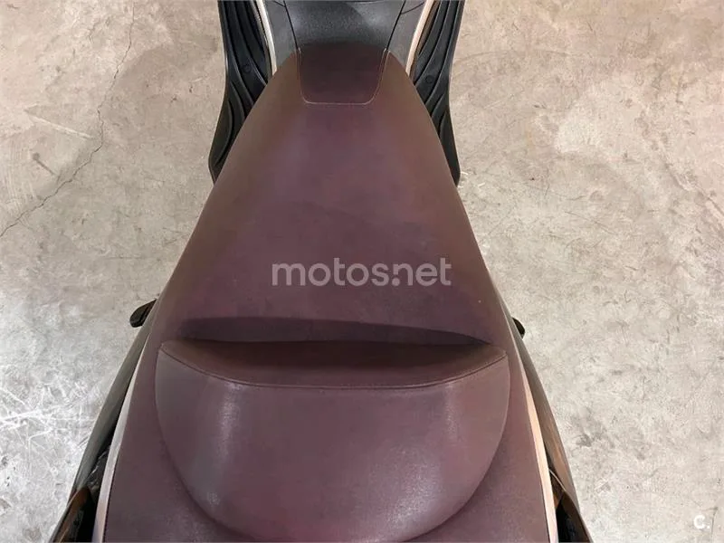 Piaggio X10 500 – Vista 13