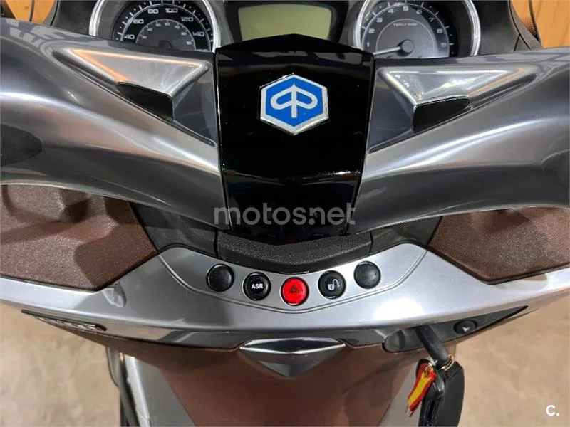 Piaggio X10 500 – Vista 19