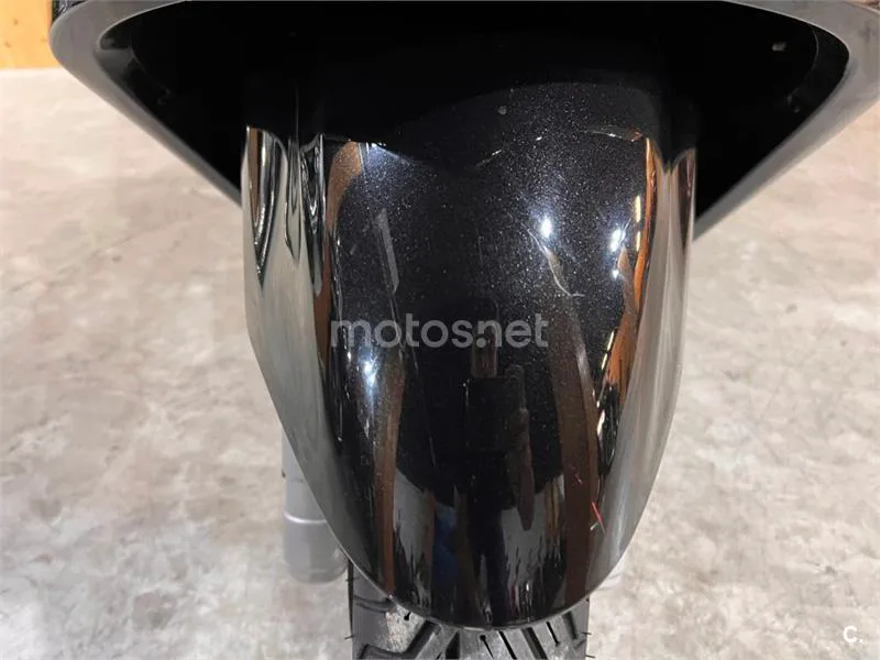 Piaggio X10 500 – Vista 22