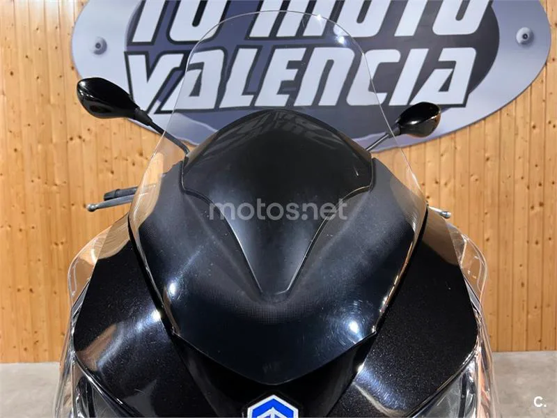 Piaggio X10 500 – Vista 24