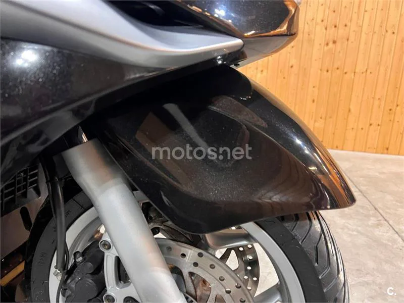Piaggio X10 500 – Vista 28
