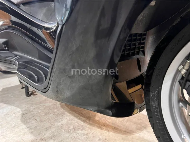 Piaggio X10 500 – Vista 31