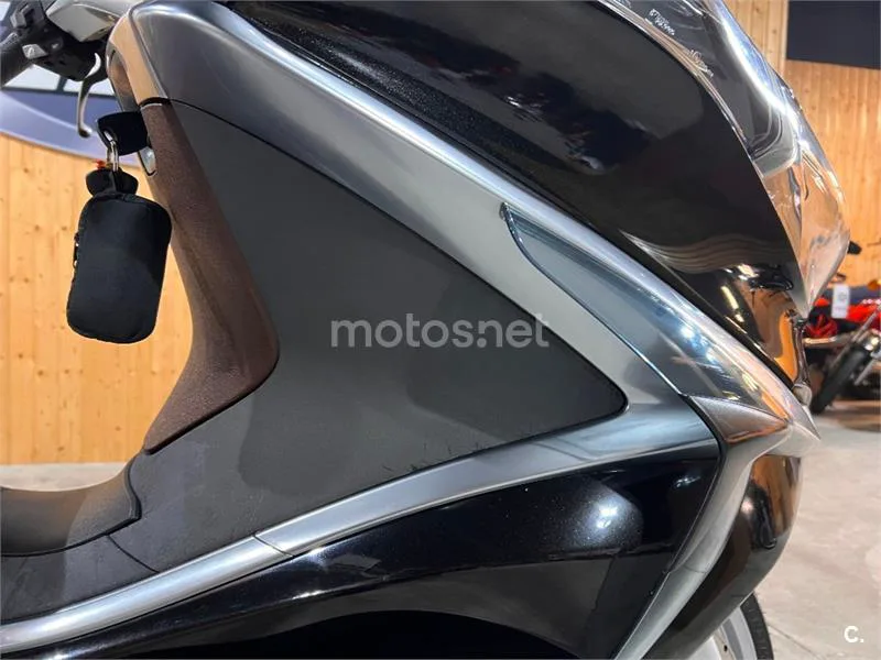 Piaggio X10 500 – Vista 36
