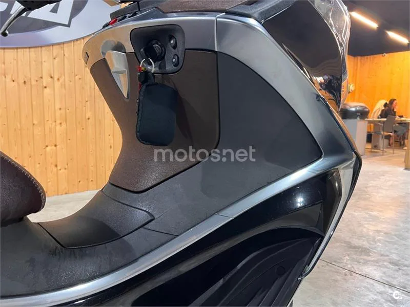 Piaggio X10 500 – Vista 37