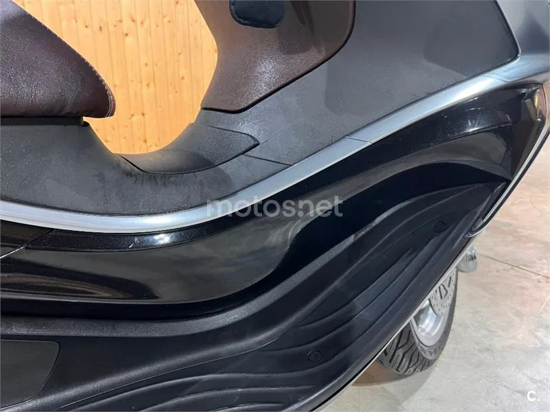 Piaggio X10 500 – Vista 38