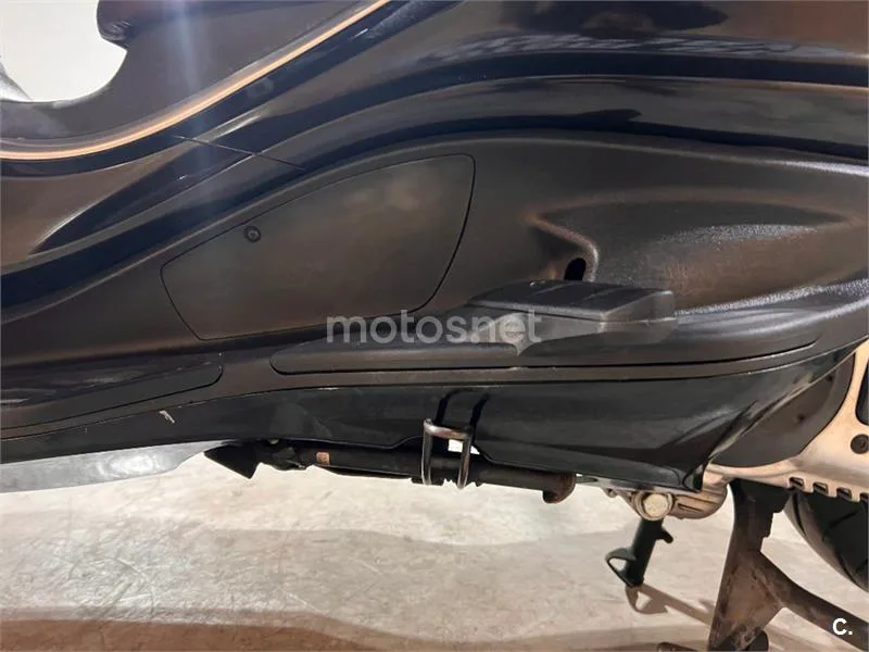 Piaggio X10 500 – Vista 60