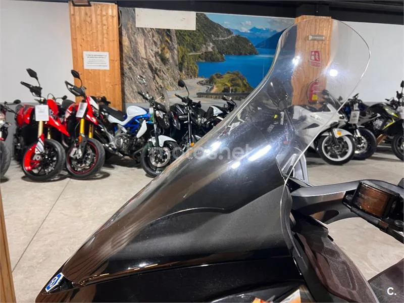 Piaggio X10 500 – Vista 66