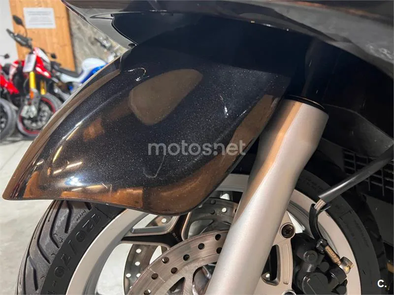 Piaggio X10 500 – Vista 70