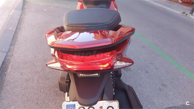 Honda PCX 125 – Vista 8
