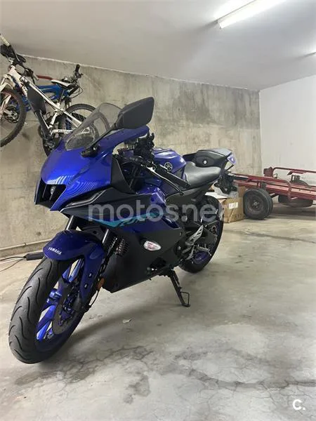 Yamaha R 125 – Vista 2