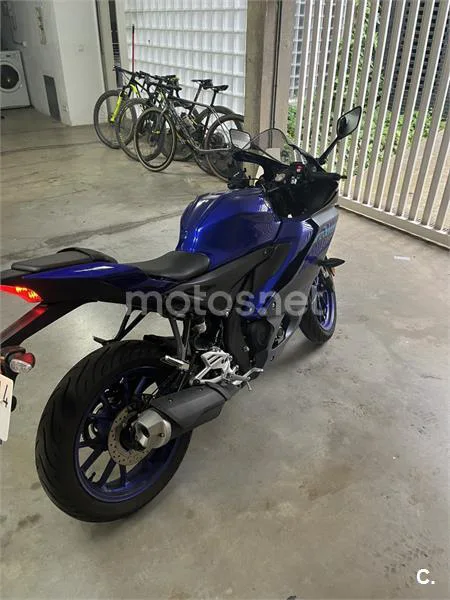 Yamaha R 125 – Vista 4
