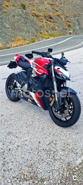 Ducati Streetfighter V2 – Vista 2