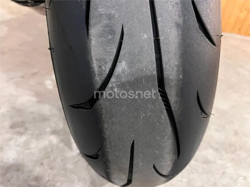 Kawasaki ZZR 1400 – Vista 15