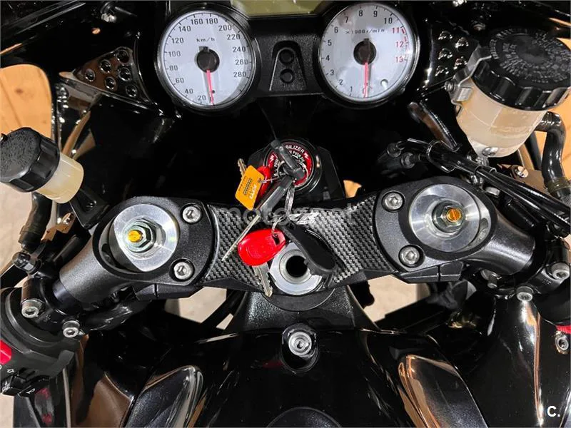 Kawasaki ZZR 1400 – Vista 23