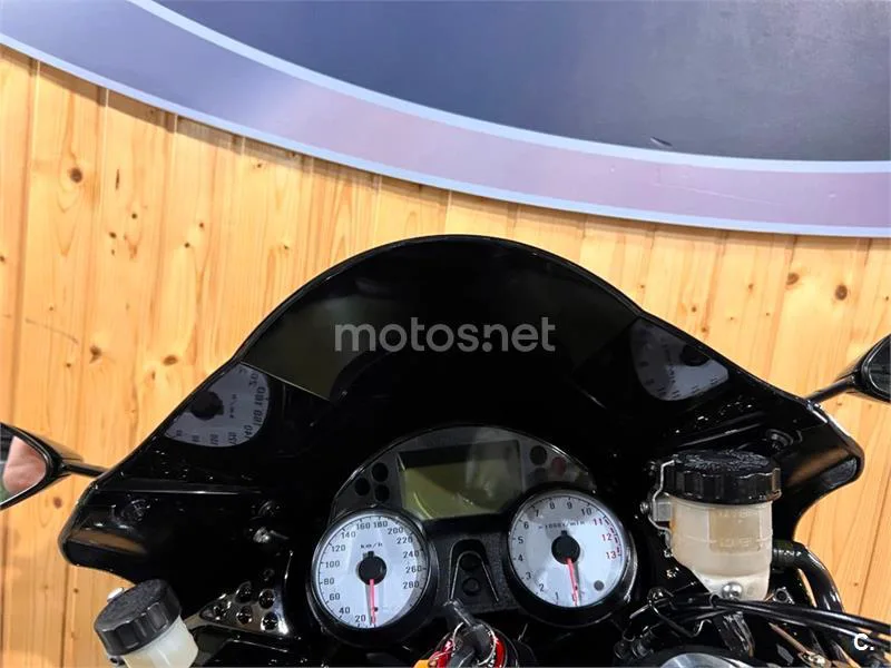 Kawasaki ZZR 1400 – Vista 24