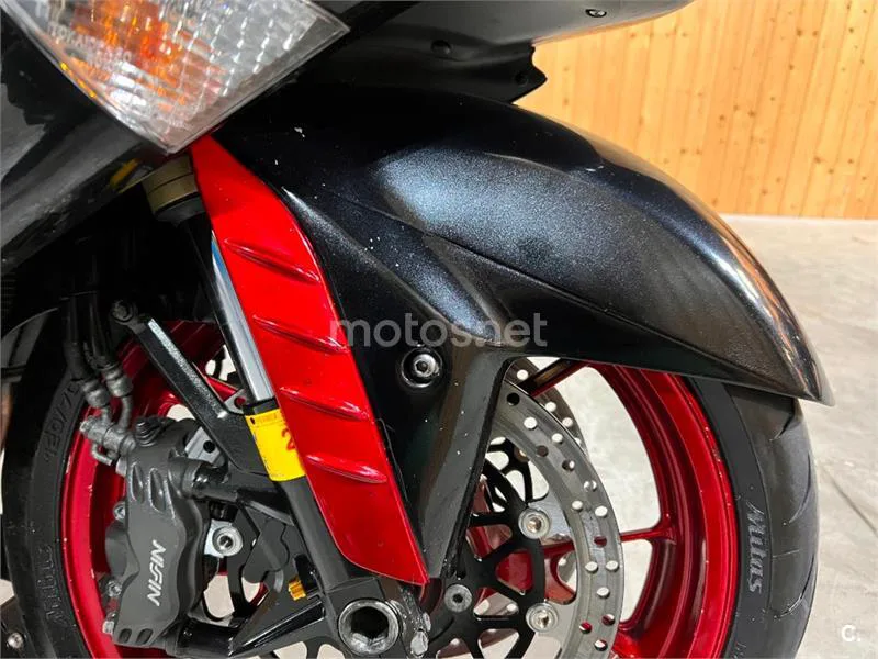 Kawasaki ZZR 1400 – Vista 29