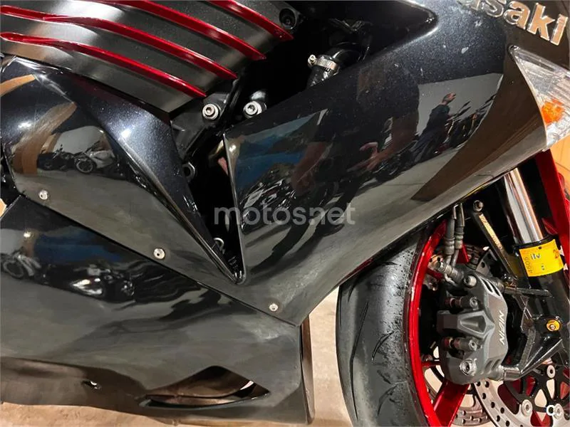 Kawasaki ZZR 1400 – Vista 37
