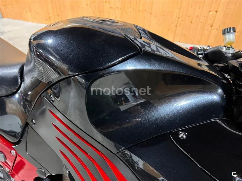 Kawasaki ZZR 1400 – Vista 40