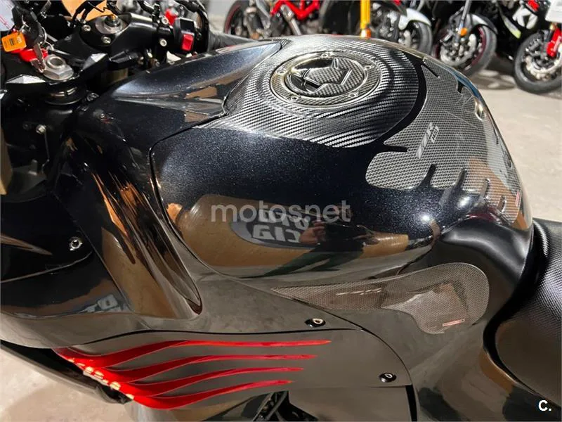 Kawasaki ZZR 1400 – Vista 65