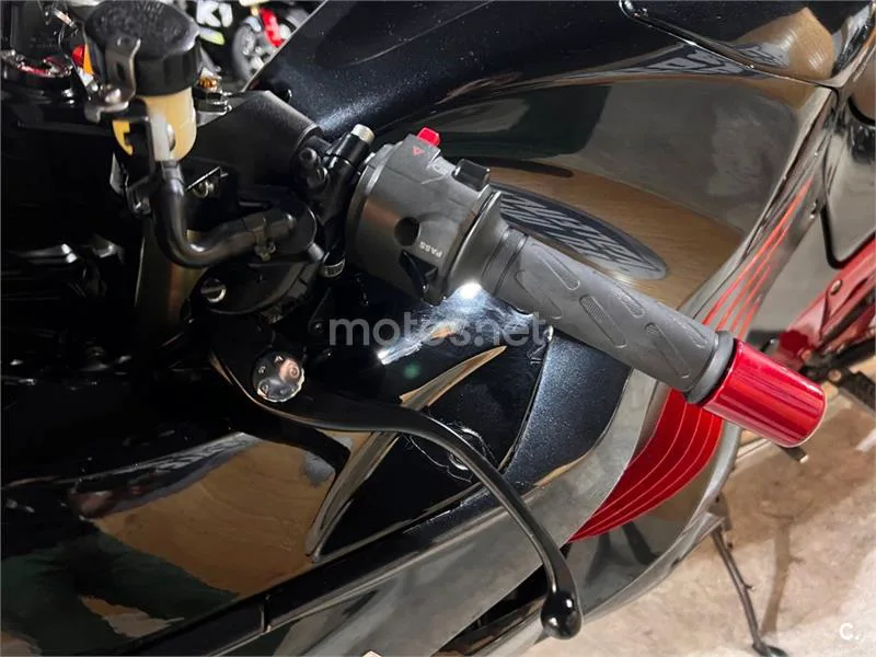 Kawasaki ZZR 1400 – Vista 66