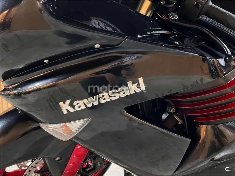Kawasaki ZZR 1400 – Vista 68