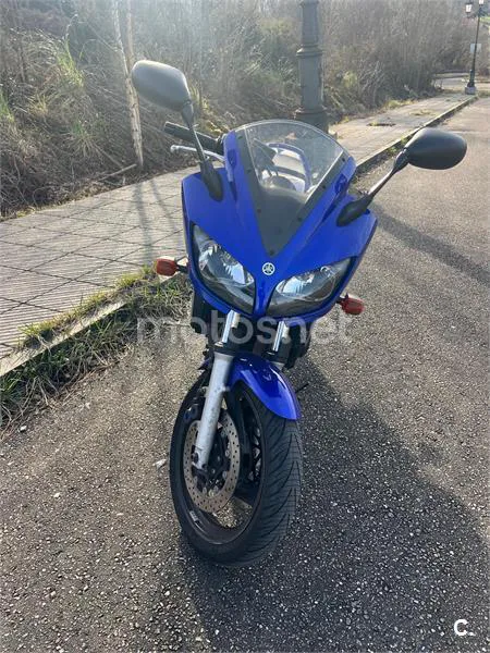 Yamaha FZS 600 Fazer – Vista 5