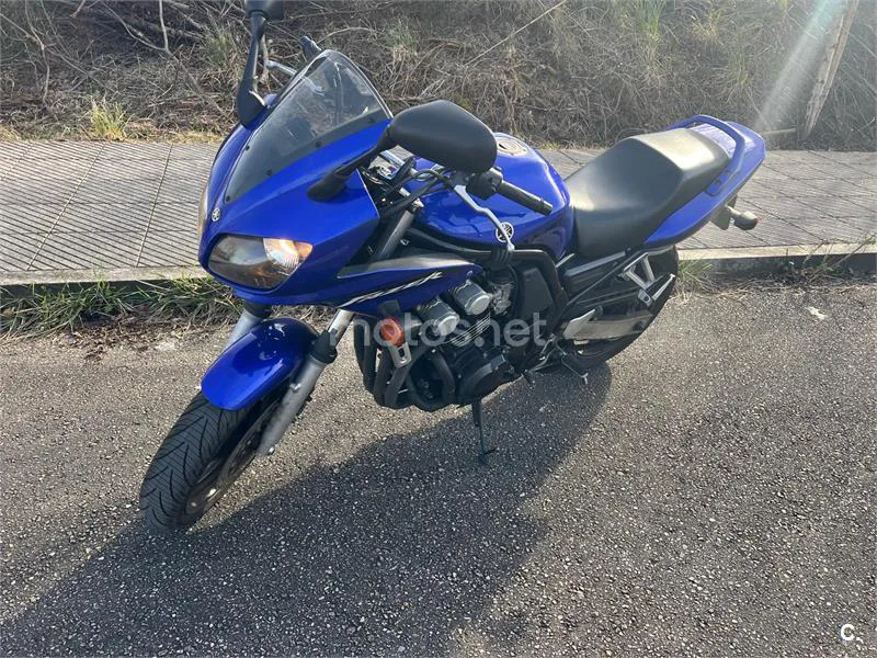 Yamaha FZS 600 Fazer – Vista 7