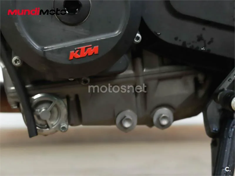 KTM 790 – Vista 19