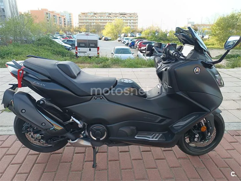 Yamaha TMAX – Vista 2