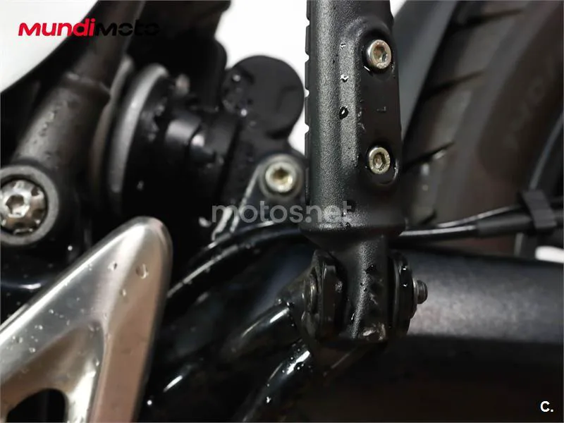Triumph Scrambler 400 X – Vista 25