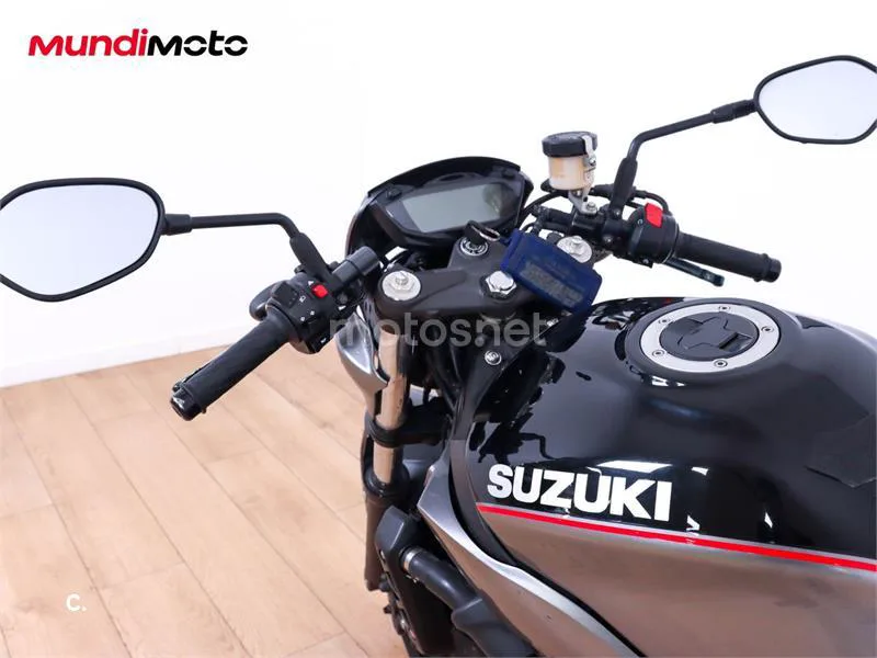Suzuki SV 650 – Vista 11