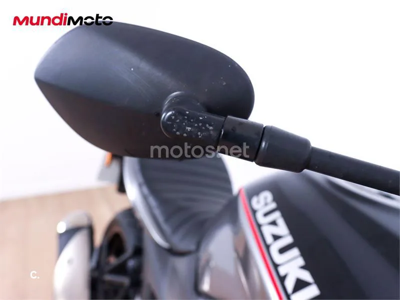 Suzuki SV 650 – Vista 19