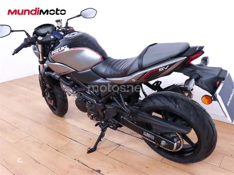 Suzuki SV 650 – Vista 8