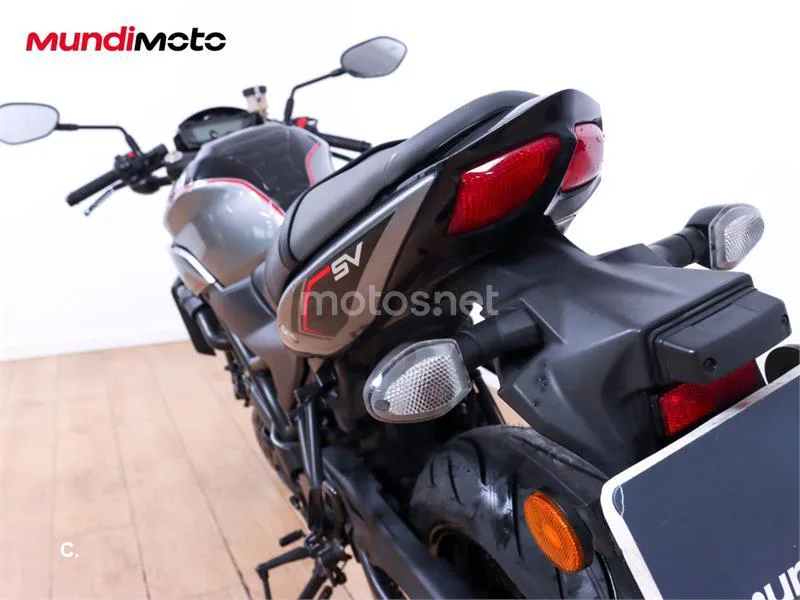 Suzuki SV 650 – Vista 9