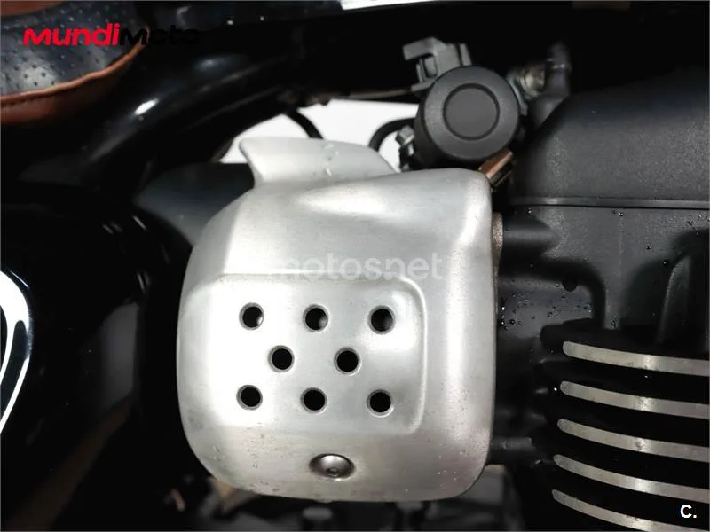 Triumph Street Twin – Vista 22