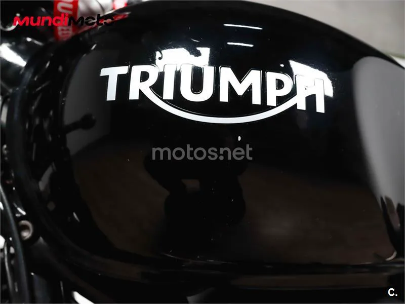 Triumph Street Twin – Vista 24