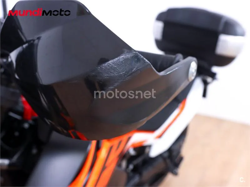 KTM 790 – Vista 15