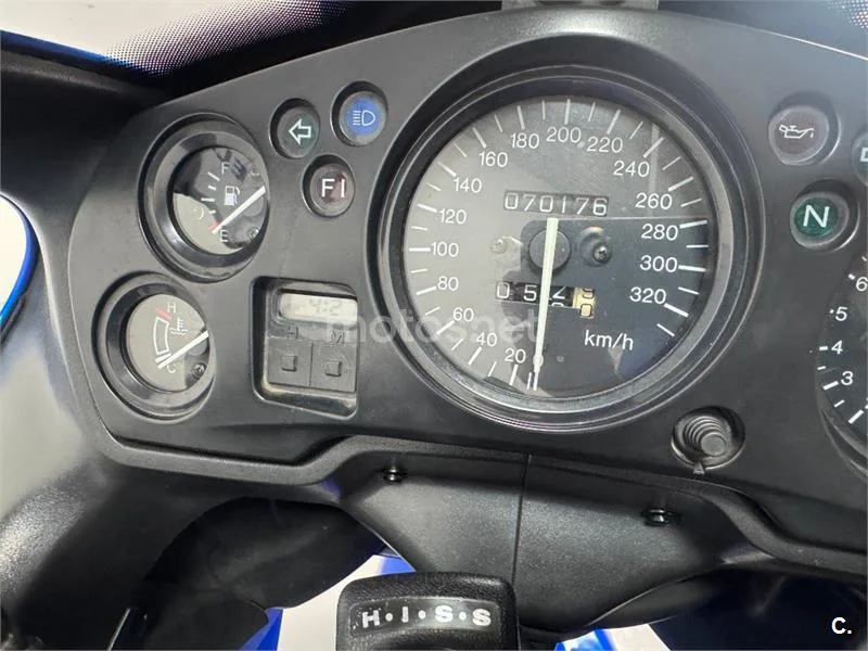 Honda CBR 1100 XX – Vista 13
