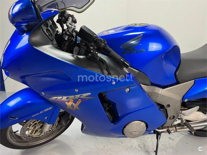 Honda CBR 1100 XX – Vista 17