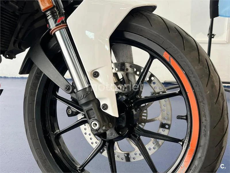 KTM 125 – Vista 11