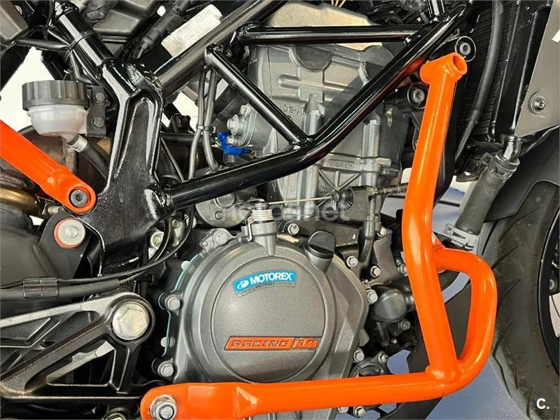 KTM 125 – Vista 13