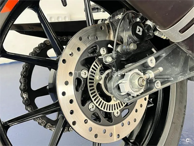 KTM 125 – Vista 17